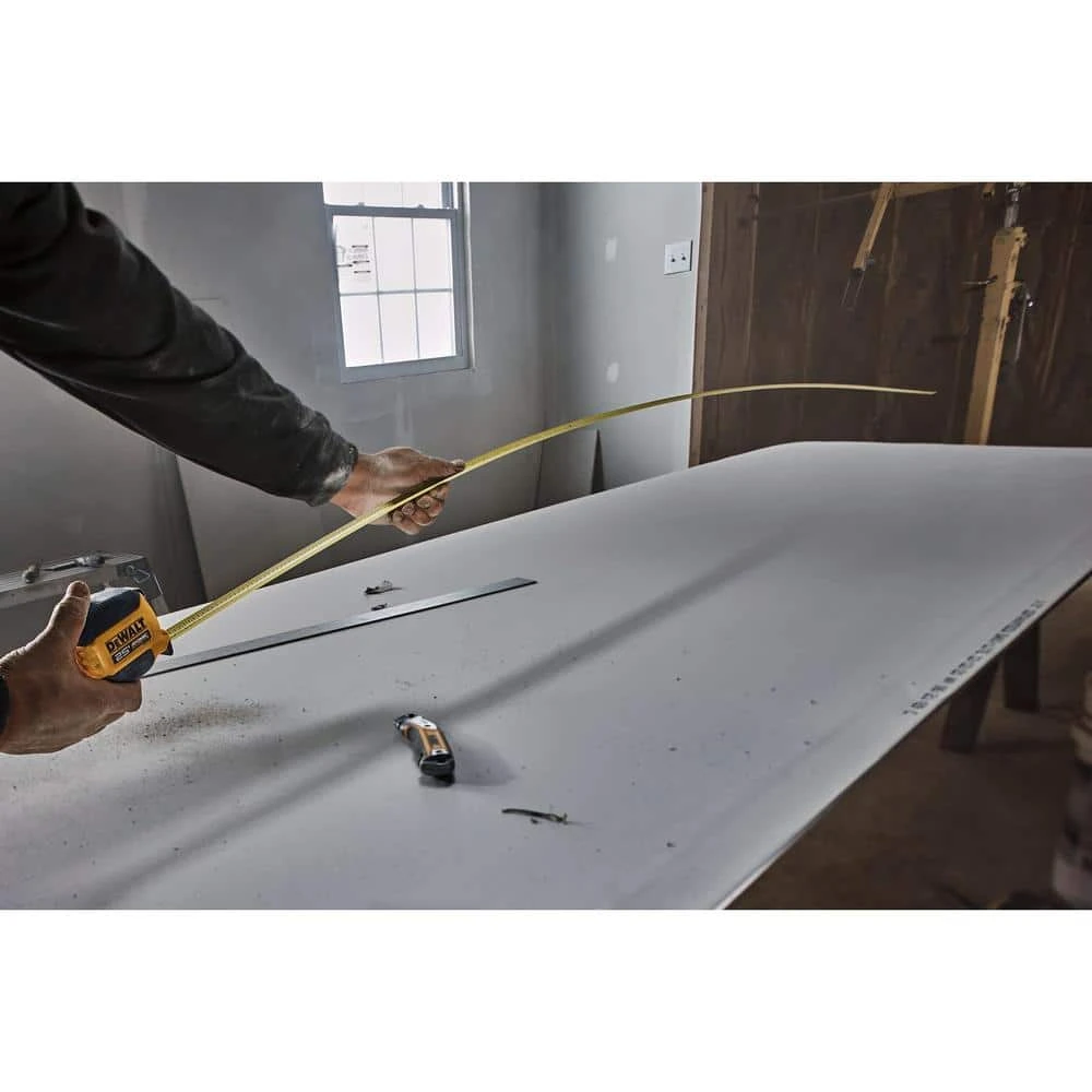 DEWALT ATOMIC 25 ft. x 1-1/8 in. Tape Measure 2 DEWALT ATOMIC 25 ft. x 1-1/8 in. Tape Measure - Image 2