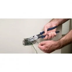 Klein Tools High Leverage Side Cutting Pliers for Heavy-Duty Cutting and 11-in-1 Magnetic Multi-Bit Screwdriver/Nut Driver Tool Set -Hand Tools Sales Store klein tools electricians tool sets m2o07103kit 66 1000