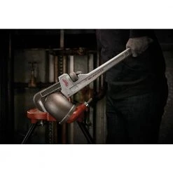 Milwaukee 24 in. Aluminum Pipe Wrench -Hand Tools Sales Store milwaukee pipe wrenches 48 22 7224 a0 1000
