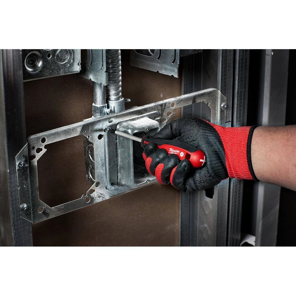 Milwaukee Electrician's Screwdriver and Pliers Set (9-Piece) 9 Milwaukee Electrician's Screwdriver and Pliers Set (9-Piece) - Image 9