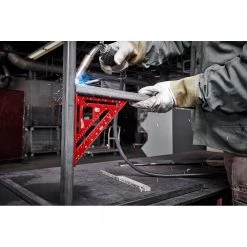 Milwaukee 10 in. Molding Puller Pry Bar with 7 in. Rafter Square -Hand Tools Sales Store milwaukee wrecking pry bars 48 22 9033 mlsq070 fa 1000